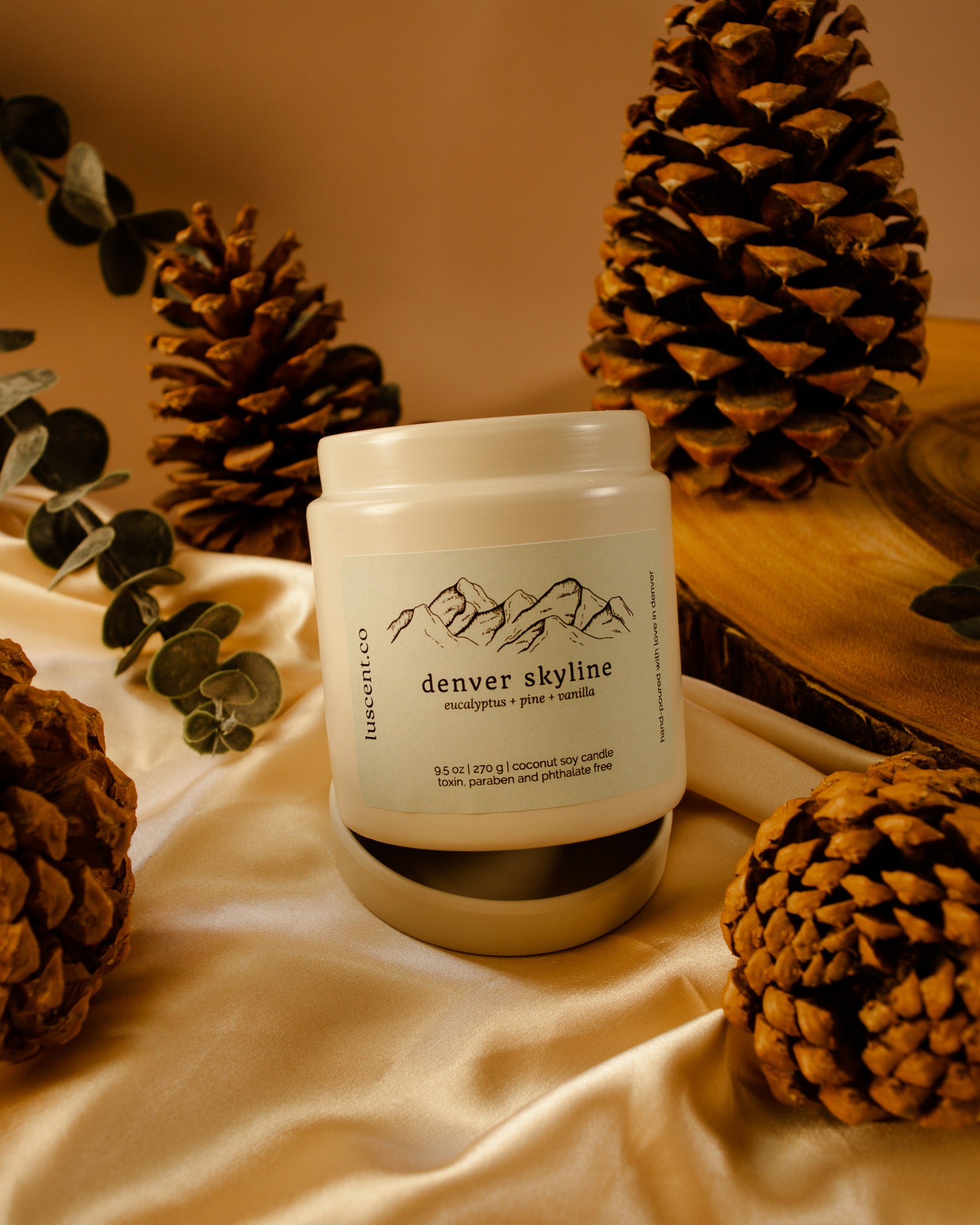 denver skyline | eucalyptus + pine + vanilla